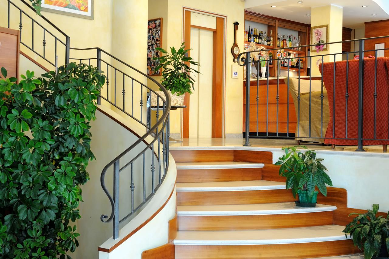 Hotel Mirabel Rimini Dış mekan fotoğraf