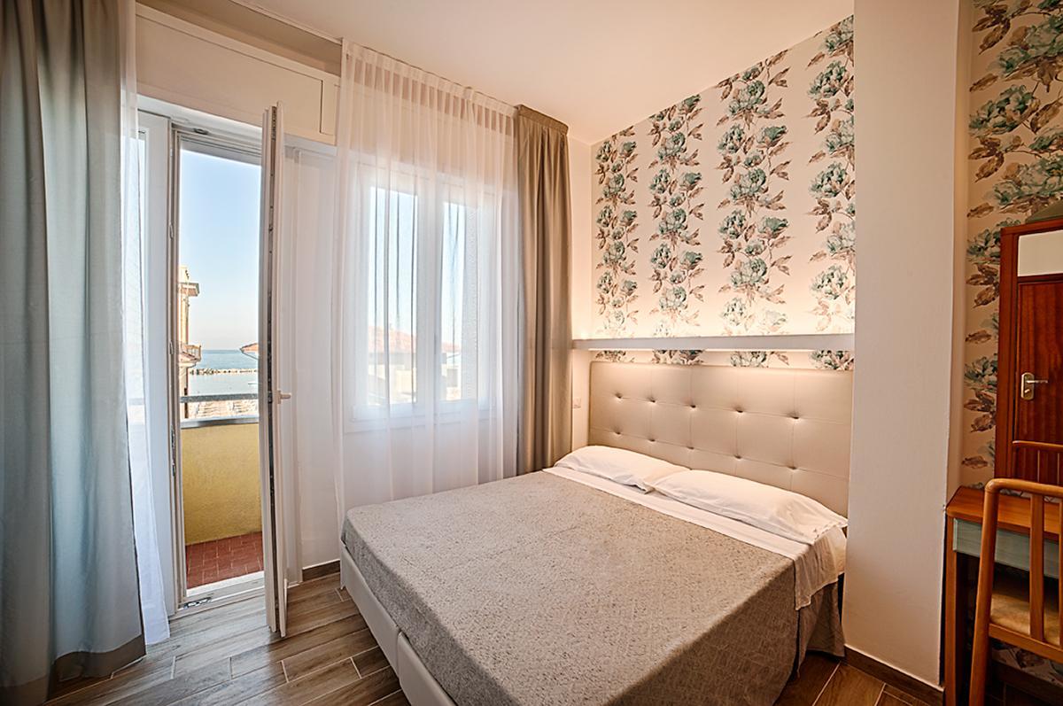 Hotel Mirabel Rimini Dış mekan fotoğraf