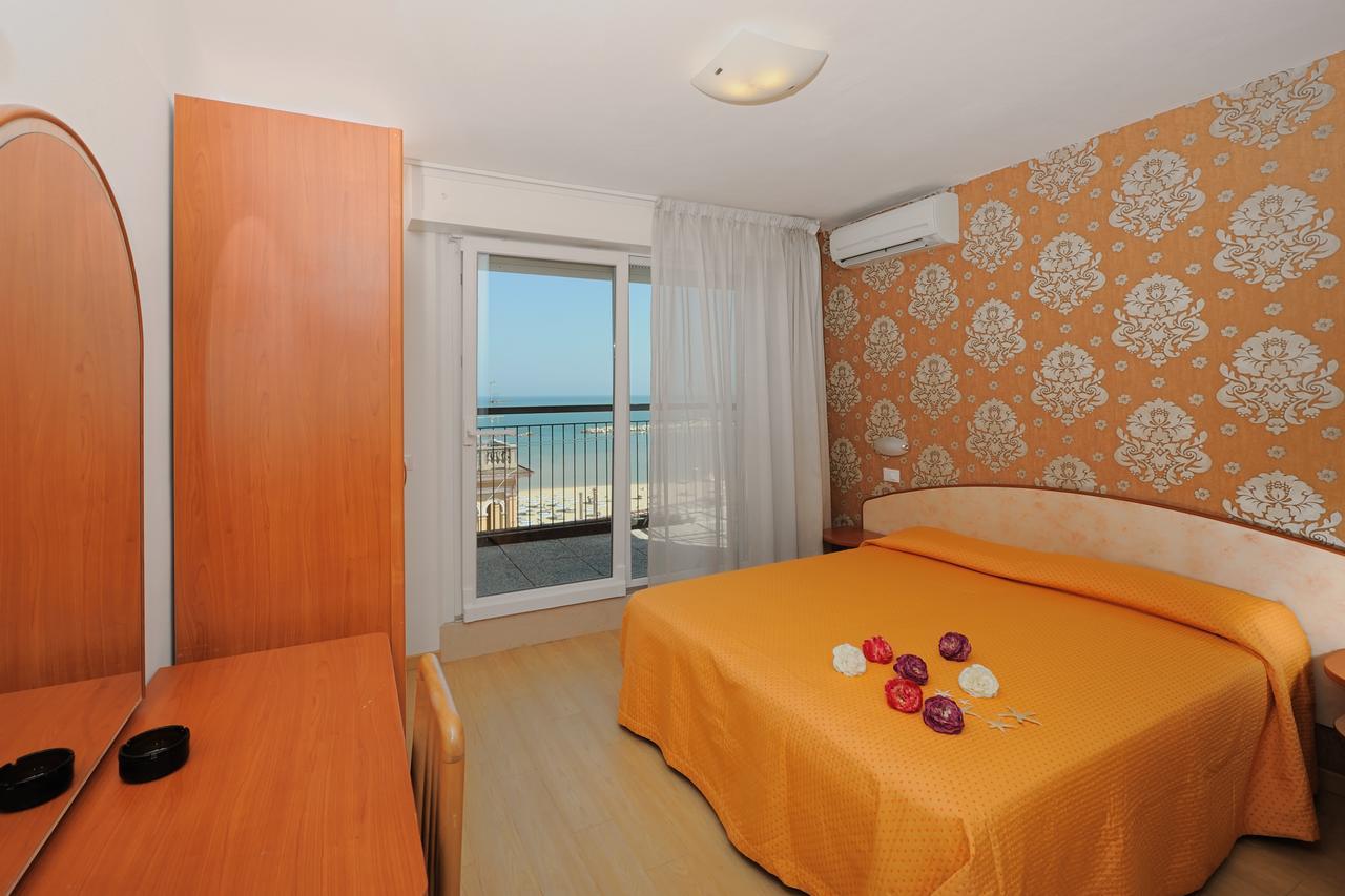 Hotel Mirabel Rimini Dış mekan fotoğraf