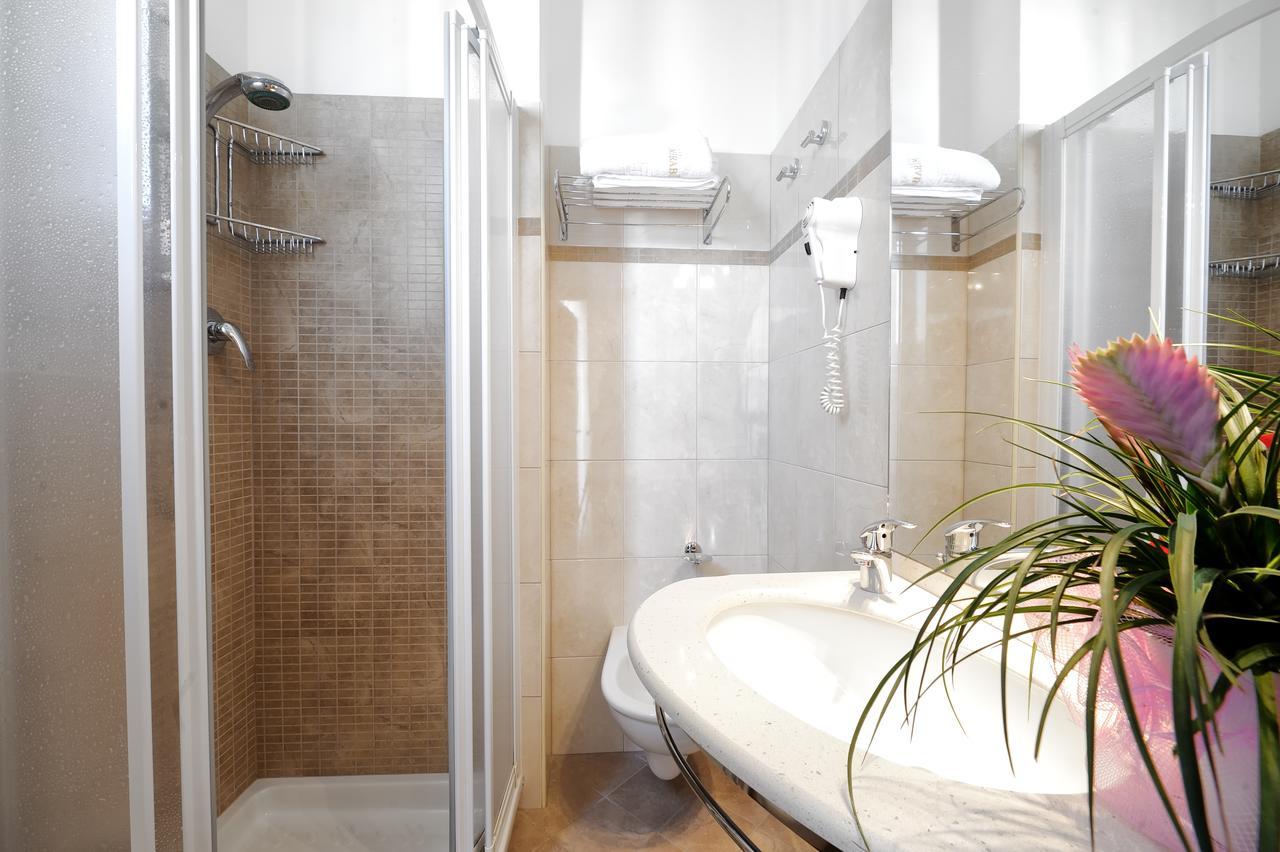 Hotel Mirabel Rimini Dış mekan fotoğraf