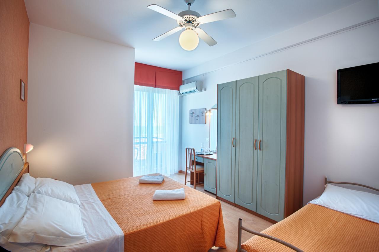Hotel Mirabel Rimini Dış mekan fotoğraf
